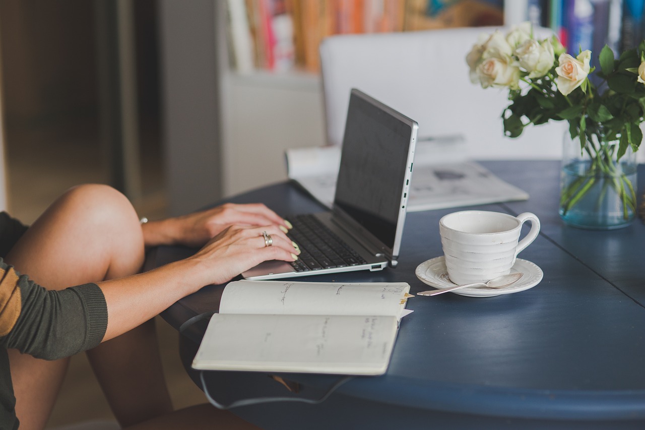 Laptop, workstaion, office — Transform Your Interiors with Stylish Skirting Board Covers